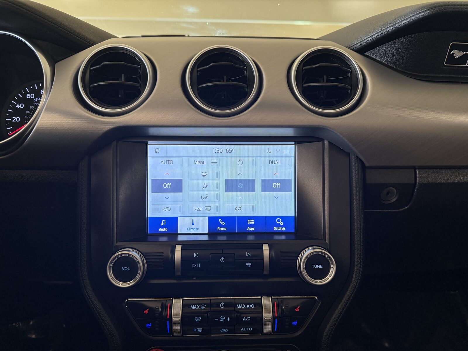 2020 Ford Mustang gallery photo 9
