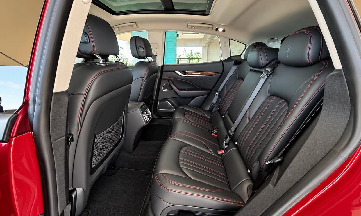 2020 Maserati Levante gallery photo 13